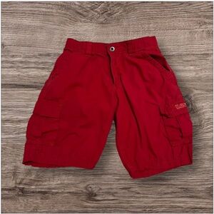 (5) Levi’s Red cargo shorts with adjustable waistband